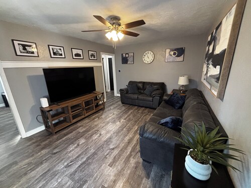 Pet Friendly!, Beautifully remodeled 2 BR duplex for your stay