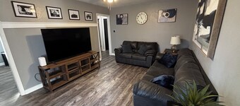 Pet Friendly!, Beautifully remodeled 2 BR duplex for your stay