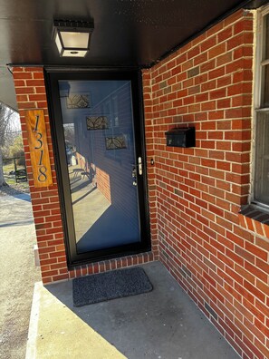 Exterior detail - Pet Friendly!, Beautifully remodeled 2 BR duplex for your stay (Independence)