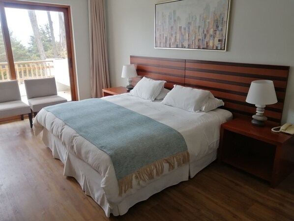 Standard Double Room, Balcony, Garden View