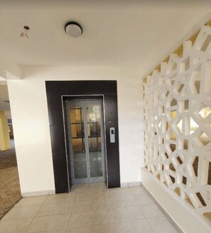 Interior - Coral sands (Mombasa)
