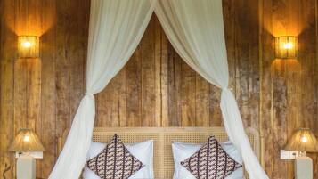 Vila Deluks, kolam renang pribadi