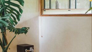 Biệt thự Deluxe, hồ bơi riêng | Phòng tắm | Bồn tắm và buồng tắm vòi sen riêng, đồ dùng nhà tắm miễn phí 
