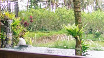 Deluxe Villa, Private Pool | Outdoor dining