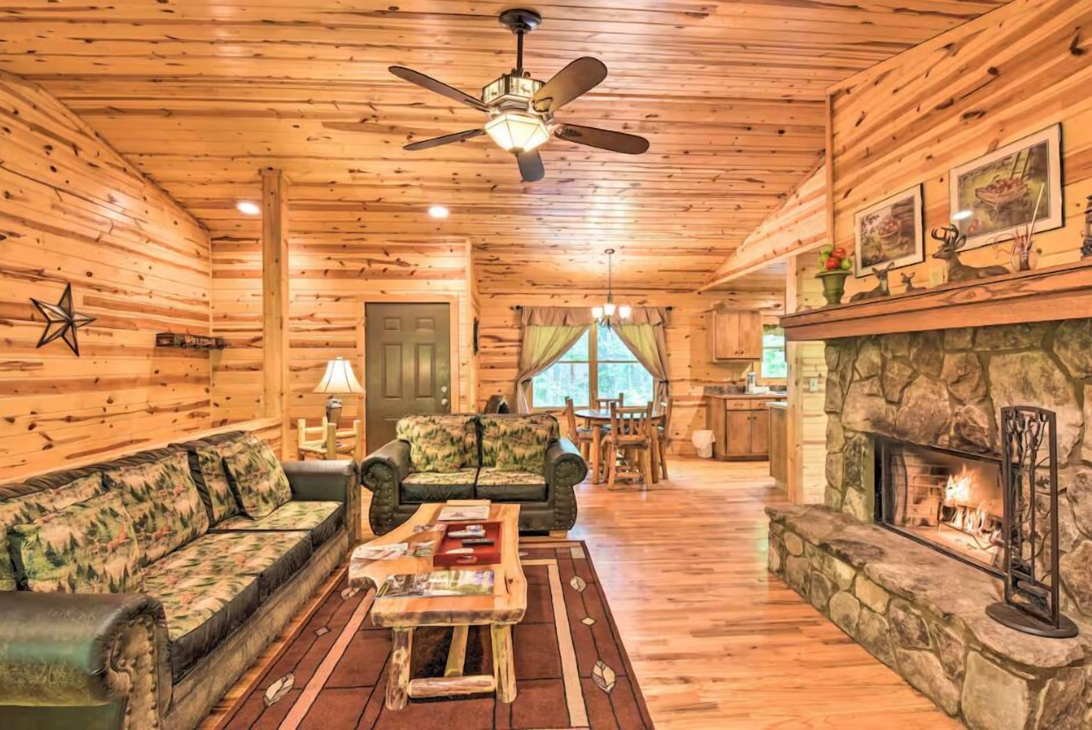 Smart TV, fireplace