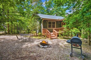 Property grounds - New! Mtn Laurel 6/5! Pool Table & No Service Fees! (Clarkesville)