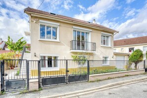 Exterior - Cozy ground-floor villa flat* Paris, ExpoPark, CDG (Aulnay-sous-Bois)