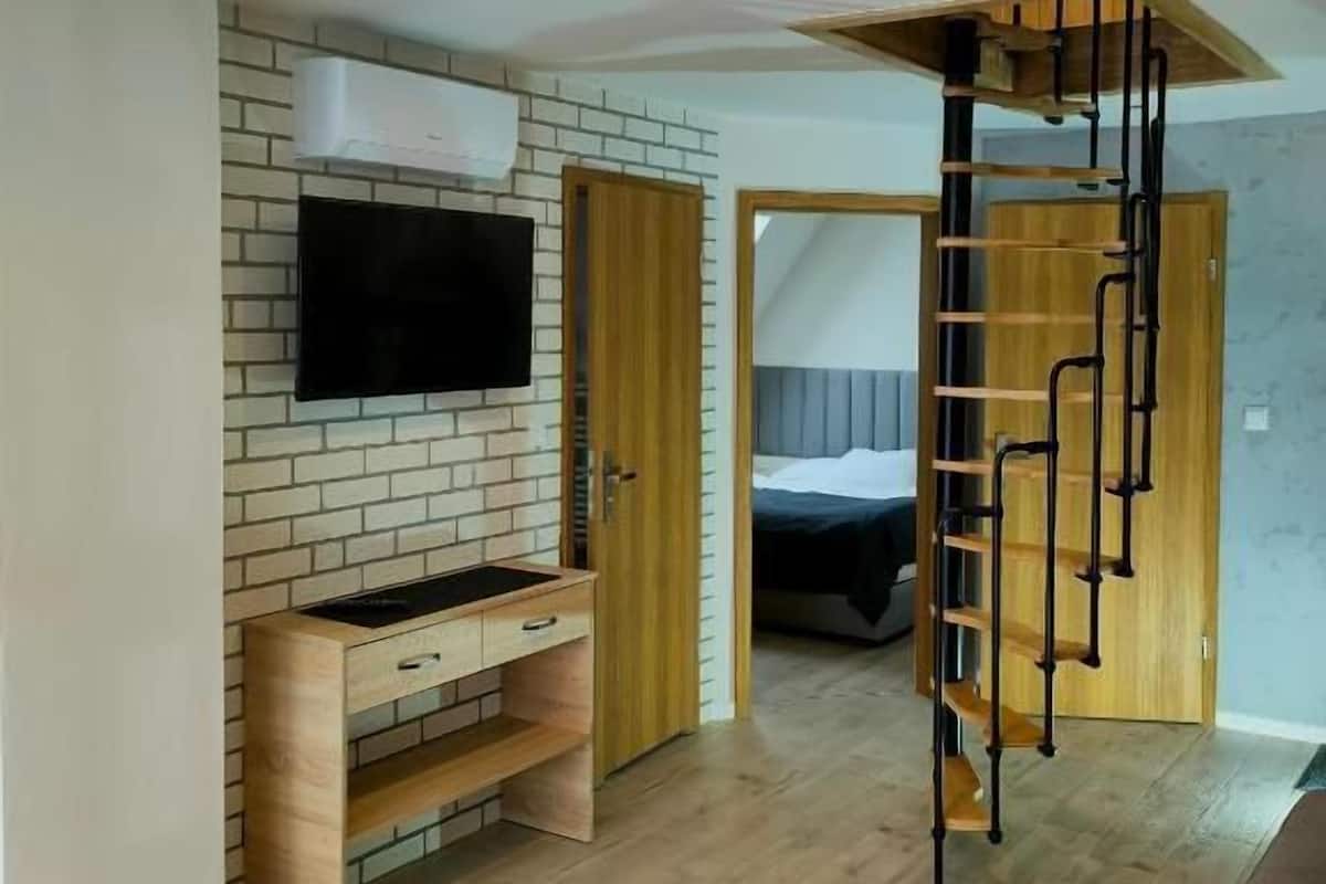 Apartment, 3 Bedrooms, Balcony