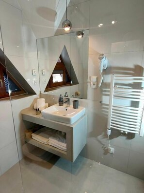 Appartement, 3 slaapkamers, balkon | Badkamer