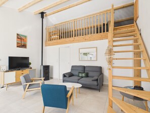 TV - House for 7 with garden, beach nearby (Notre-Dame-de-Monts)