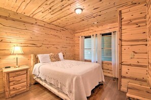 6 bedrooms, iron/ironing board, free WiFi, bed sheets - 6/5 Valley View! Close to Helen! Near Hiking & Wineries (Clarkesville)