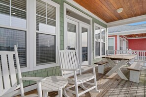 Outdoor dining - 5BR Kure Beach Condo w Elevator, Ocean Views & Walk to Beach (Kure Beach)