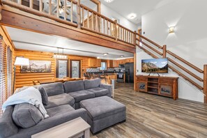 TV, fireplace - Dreamy Mountain Escape - Game Rm - Hot Tub - Grill (Midway)