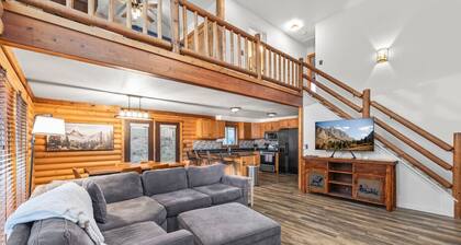Dreamy Mountain Escape - Game Rm - Hot Tub - Grill