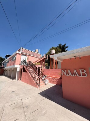 Deluxe Apartment | Exterior - Naab Apart Complex (Panajachel)