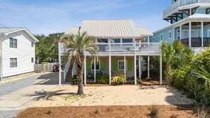 Exterior - Coastal Bungalow Retreat,  Bikes & Spacious Sun Deck – Minutes to the Beach (Inlet Beach)