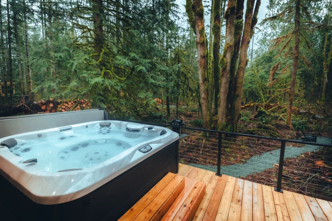 Bañera de hidromasaje al aire libre