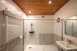 Shower - Bright house with terrace and garden (La Baule-Escoublac)