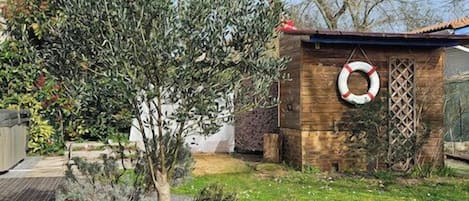 Enceinte de lâhĂ©bergement