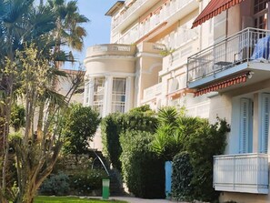 Exterior detail - Peaceful stay with stunning views (Cavalaire-sur-Mer)