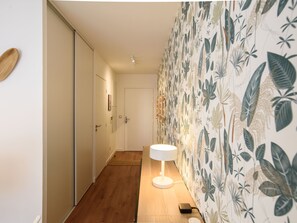 Interior - Bright modern with shared garden near Metro (Oullins-Pierre-Bénite)