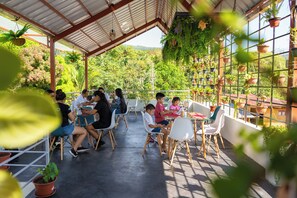 Outdoor dining - Alojamiento FANDA (Sauce)