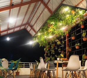 Outdoor dining - Alojamiento FANDA (Sauce)