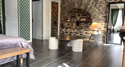 2 CHAMBRES DE CHARME REGION SALERS