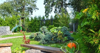 Large House With Private Garden, Right on the Lake