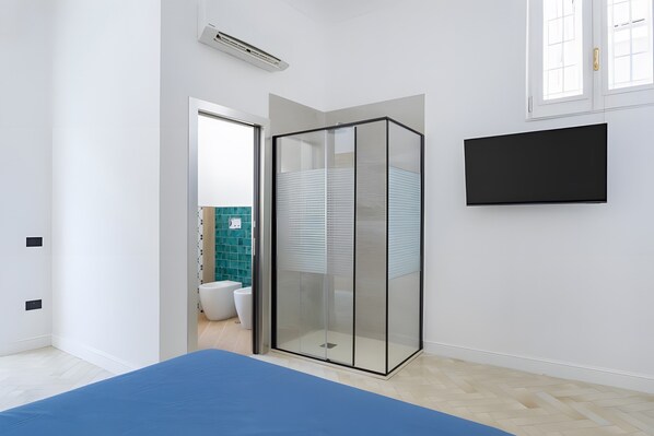 Room - Ammos Suite - Garden Room with Private Terrace, Wi-Fi, and Air Conditioning (Castellammare di Stabia)