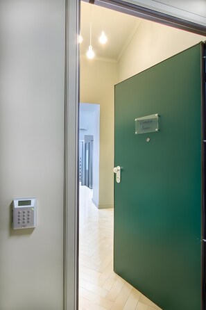 Interior - Ammos Suite - Garden Room with Private Terrace, Wi-Fi, and Air Conditioning (Castellammare di Stabia)