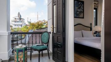 Suite, Balcony, City View