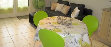 تناول الطعام