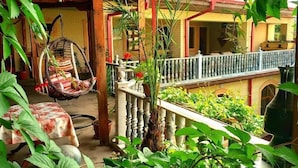 Ảnh chưa phân loại, 2 trong số 15 ảnh, nút