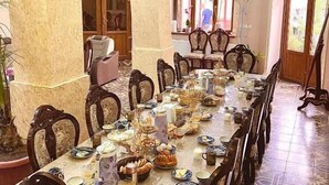 Ảnh chưa phân loại, 5 trong số 15 ảnh, nút