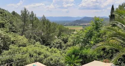 Villa "Les Hauts De Taradeau": Mountain View with Stunning Private Pool