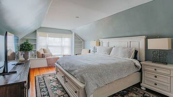 4 bedrooms, WiFi (free), bed sheets