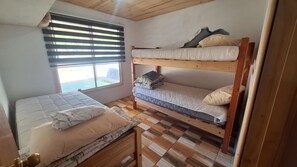 3 bedrooms, free WiFi, bed sheets, wheelchair access - Family Cabin in Rapel Lake (Santiago, the goats)