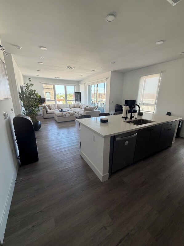 Immagine non classificata, 1 di 11, pulsante