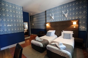 Classic Double Room, City View | In-room safe, soundproofing, iron/ironing board, free WiFi - LA MARGELLE (Pernes-les-Fontaines)