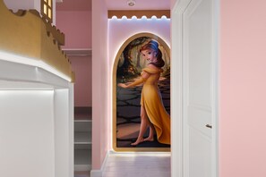 Interior - Oasis Home w/ Game Room, Pool & Prime Location! (Orlando)