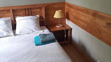 4 slaapkamers, een strijkplank/strijkijzer, gratis wifi