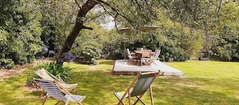 COTTAGE CLOSE TO THE SEA. Pets allowed, ideal for families