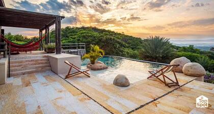Spacious 6-bedroom villa in welcoming Girardot with AC