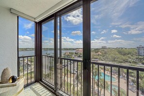 Interior - Harbor Towers 603 - Tropical Sands Accommodations (Siesta Key)