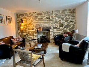 Living area - Treboul – Family Home Close to Beaches and Shops (Douarnenez)