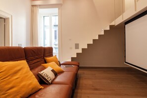 Living area - Vrbo Property (Napoli)