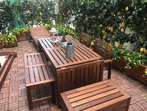 Outdoor dining - Vrbo Property (Napoli)