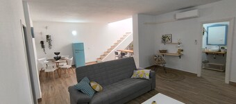 Casa Vacacional 'Abades South Beach' con Terraza Privada, Wi-Fi y Aire Acondicionado