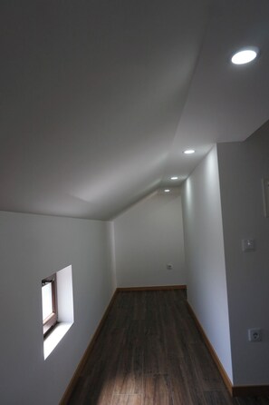 Interior - Casas do Maranhão: rural retreat with pool 2 km from the beach, family peace! (Póvoa de Varzim)